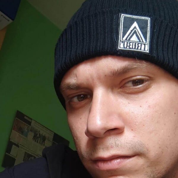 Gorro Negro Estampado