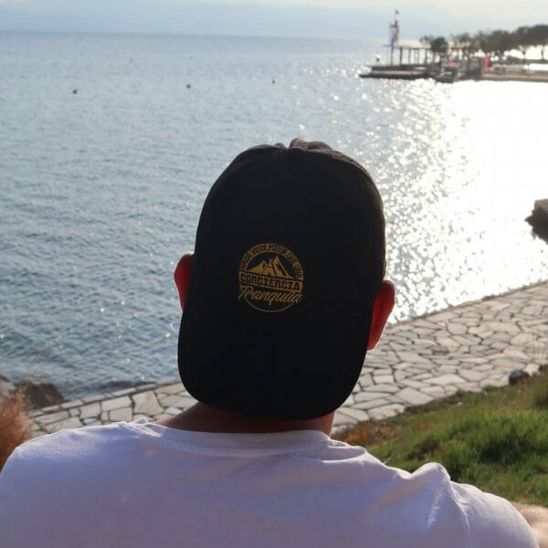 Gorra 6 paneles Negra Conciencia